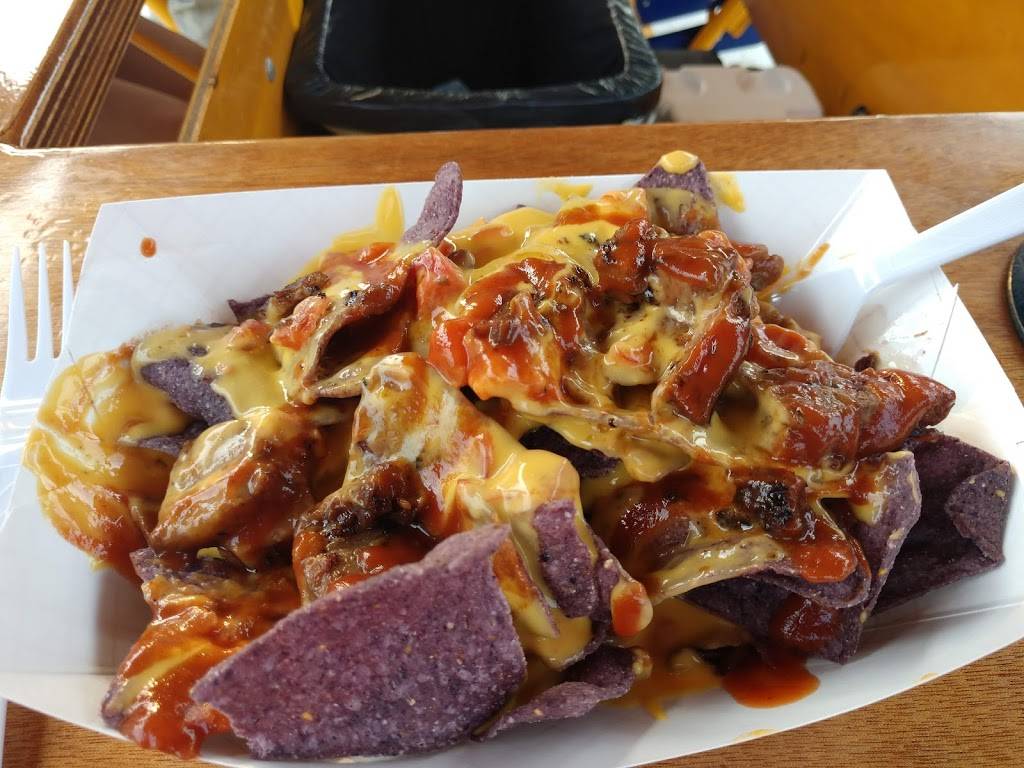 Truck Yard | restaurant | 2118 Lamar St, Houston, TX 77003, USA | 7138559666 OR +1 713-855-9666