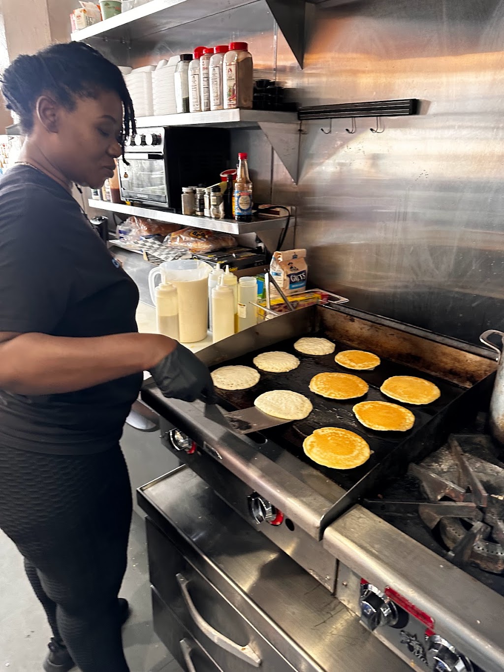 Convenient Vegan | restaurant | 12210 Larchmere Blvd, Cleveland, OH 44120, USA | 2163959601 OR +1 216-395-9601