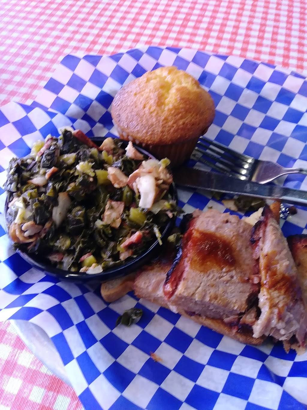 Famous Daves Bar-B-Que | restaurant | 431 16th Ave NW, Rochester, MN 55901, USA | 5072824200 OR +1 507-282-4200