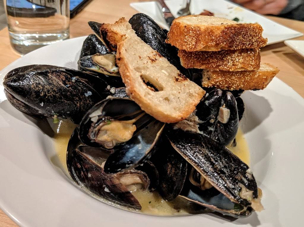 Riviera Tapas Bar | restaurant | 6108 Rhode Island Ave, Riverdale Park, MD 20737, USA | 2408253868 OR +1 240-825-3868