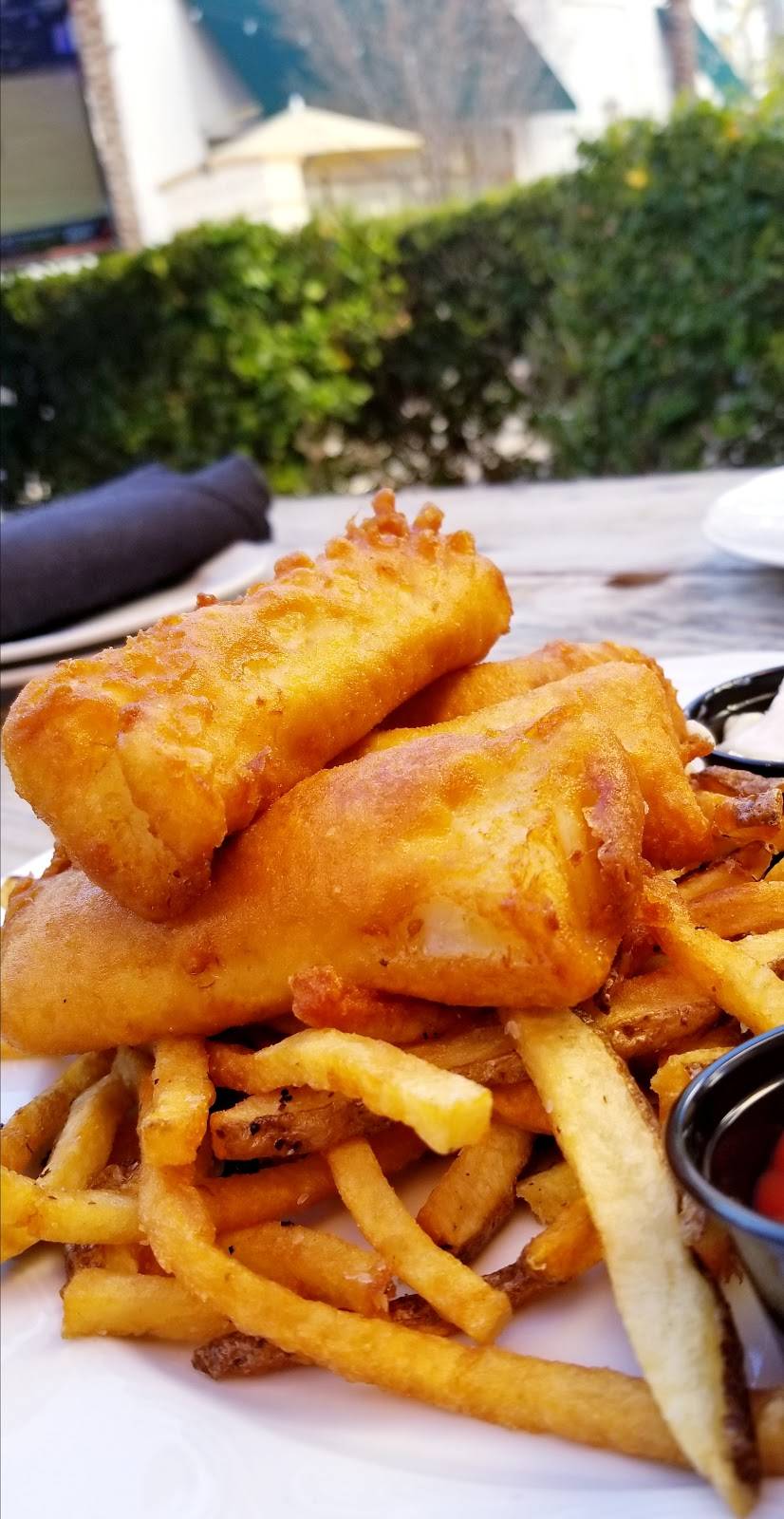 Ritchie McNeelys | restaurant | 2235 Village Walk Dr #147, Henderson, NV 89052, USA | 7023072714 OR +1 702-307-2714