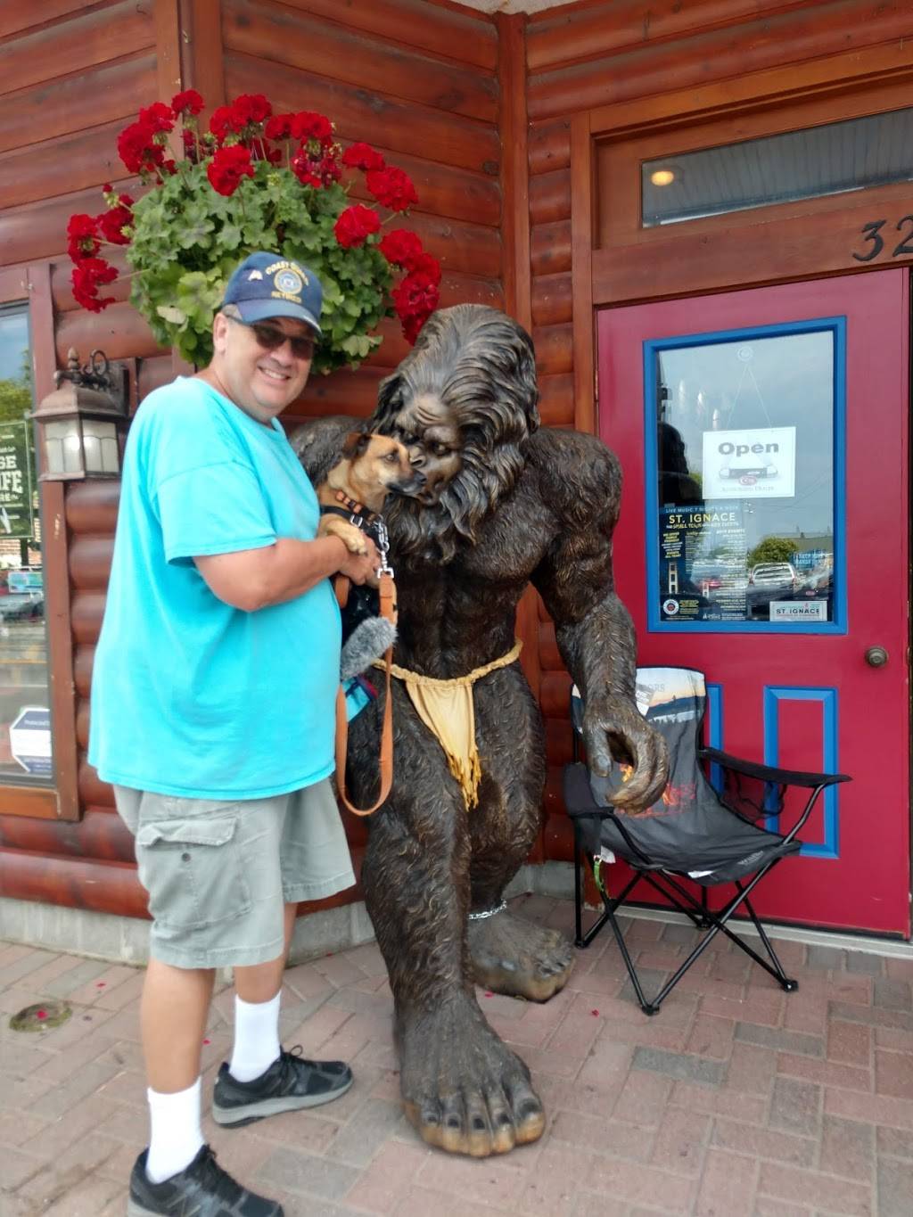 Zacks Kandy Haus | restaurant | 260 N State St, St Ignace, MI 49781, USA | 9066436289 OR +1 906-643-6289