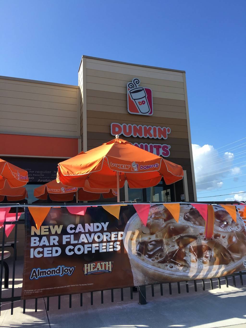 Dunkin | bakery | 2431 Gum Branch Rd, Jacksonville, NC 28540, USA | 9103539501 OR +1 910-353-9501