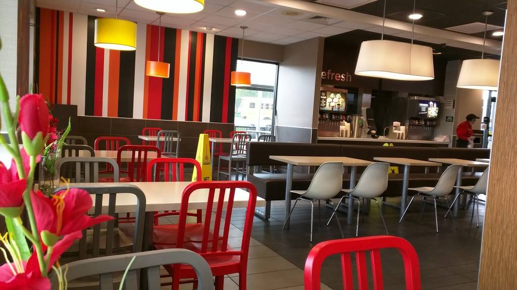 McDonalds | cafe | 9150 Lawyers Rd, Mint Hill, NC 28227, USA | 7045456210 OR +1 704-545-6210