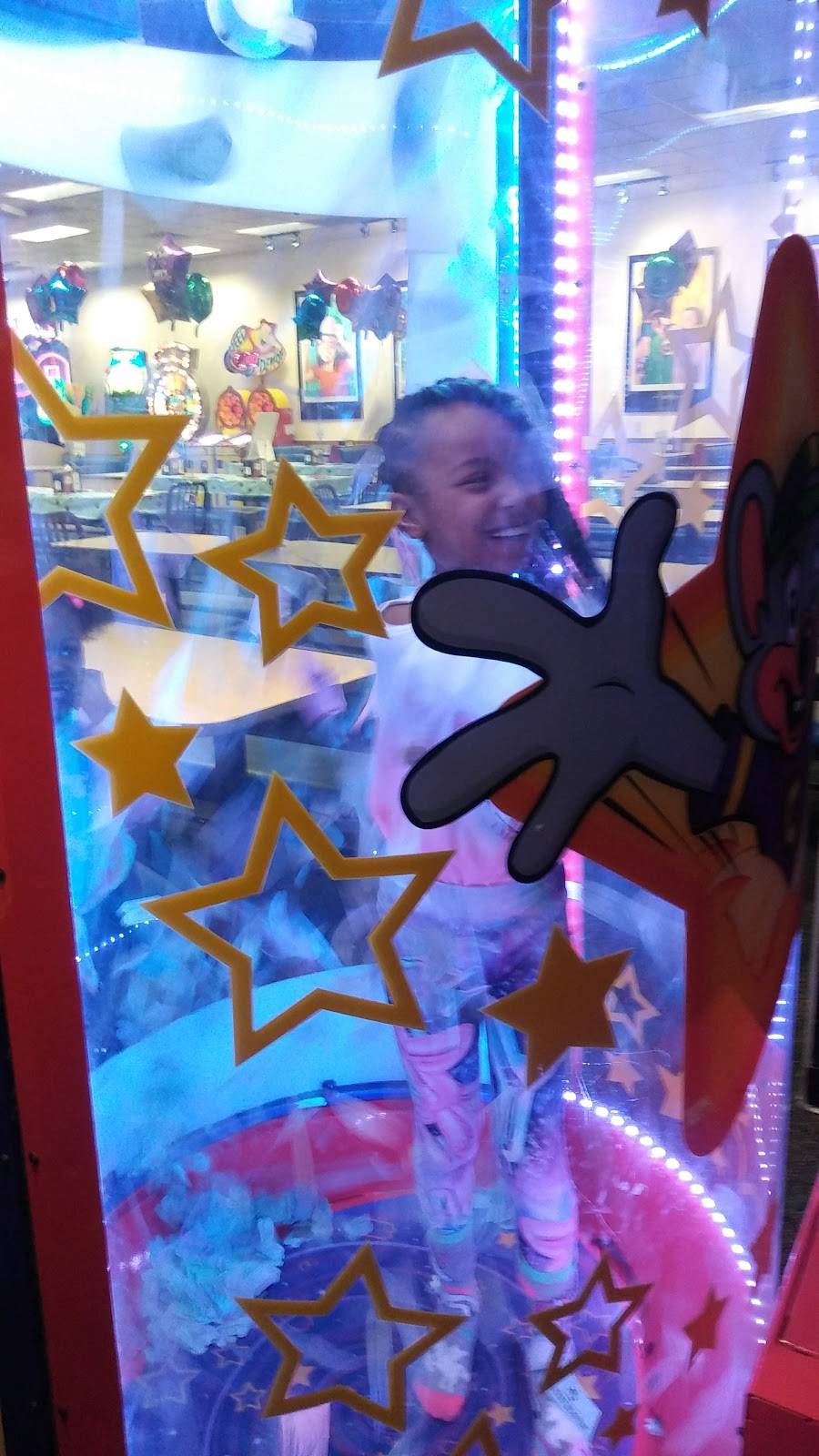 Chuck E. Cheeses | restaurant | 19125 W Bluemound Rd, Brookfield, WI 53045, USA | 2627851400 OR +1 262-785-1400