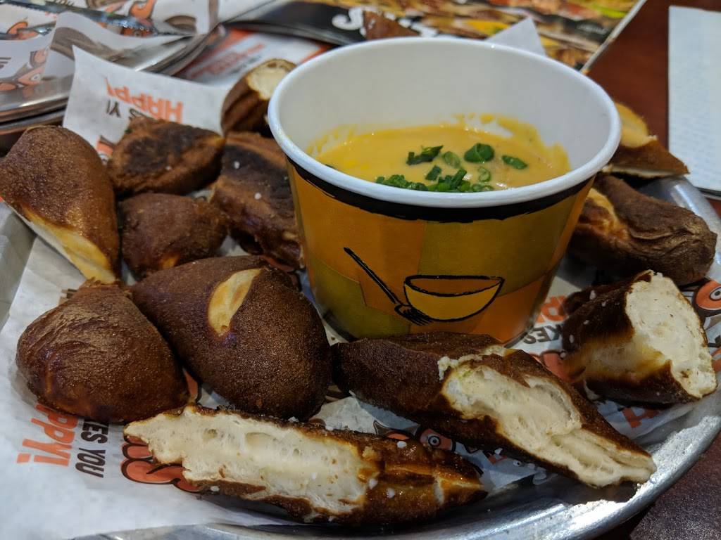 Hooters | restaurant | 3030 Plaza Bonita Rd #1430, National City, CA 91950, USA | 6195774140 OR +1 619-577-4140