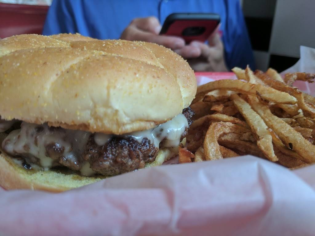 Kremeland | restaurant | 514 N Main St, Navarre, OH 44662, USA | 3308795018 OR +1 330-879-5018