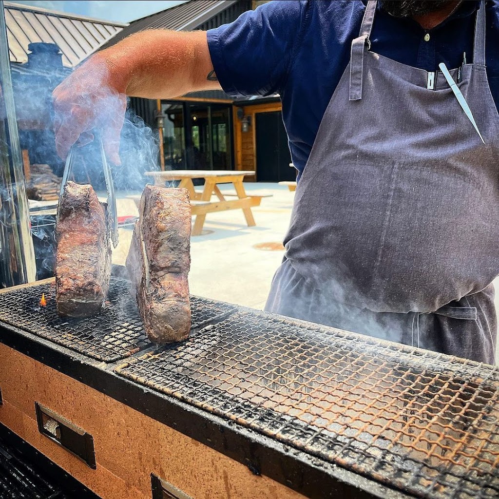 The Woolly Bugger at Sankoty Lakes | restaurant | 1583 Spring Bay Rd, East Peoria, IL 61611, USA | 3095701211 OR +1 309-570-1211