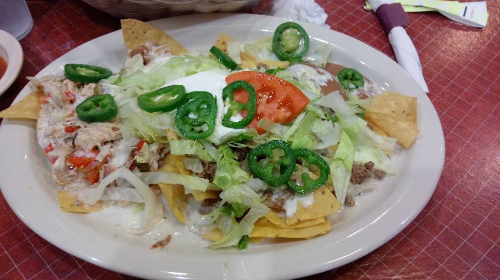 Tequilas Mexican Restaurant | restaurant | 721 W Washington St, Benton, IL 62812, USA | 6184353112 OR +1 618-435-3112