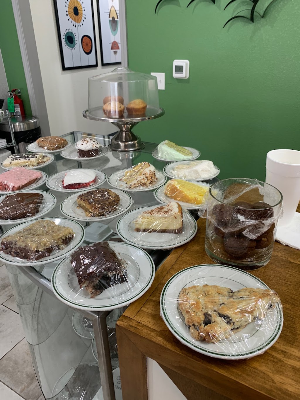 Crazy 8 Cafe & Coffeehouse | cafe | 424 W Chickasha Ave, Chickasha, OK 73018, USA | 4052248288 OR +1 405-224-8288