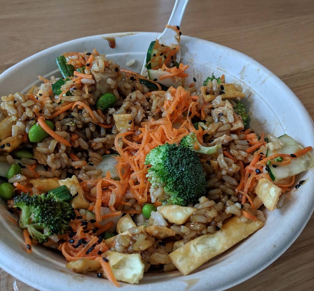 freshii | restaurant | 600 E Grand Ave, Chicago, IL 60611, USA | 3122225757 OR +1 312-222-5757