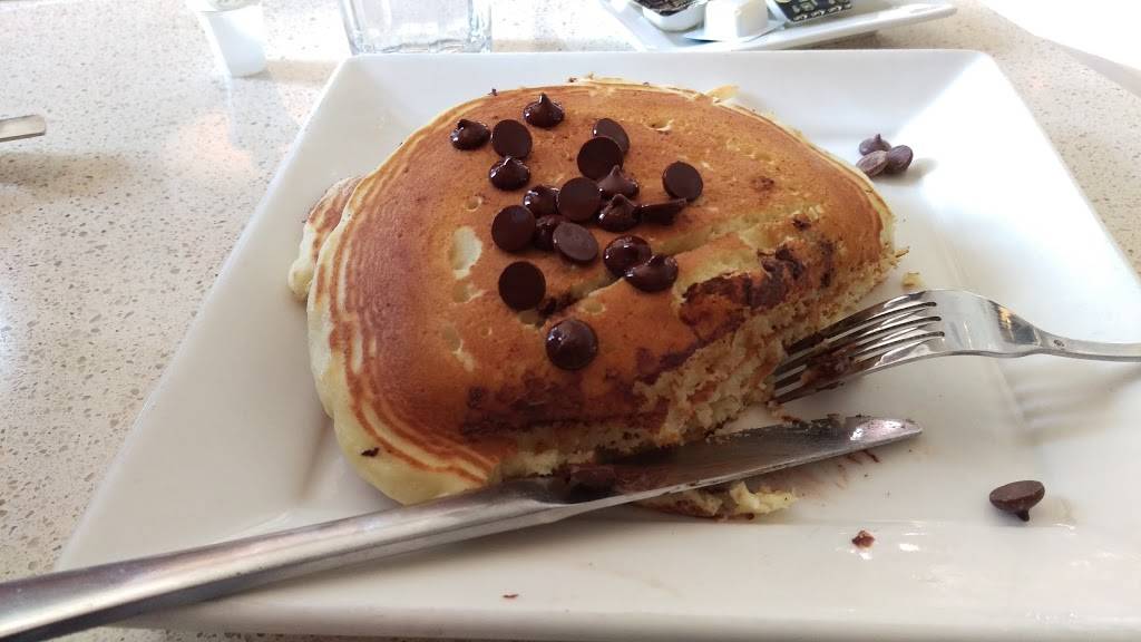 Rail Line Diner | restaurant | 400 W 23rd St, New York, NY 10011, USA | 2129243709 OR +1 212-924-3709