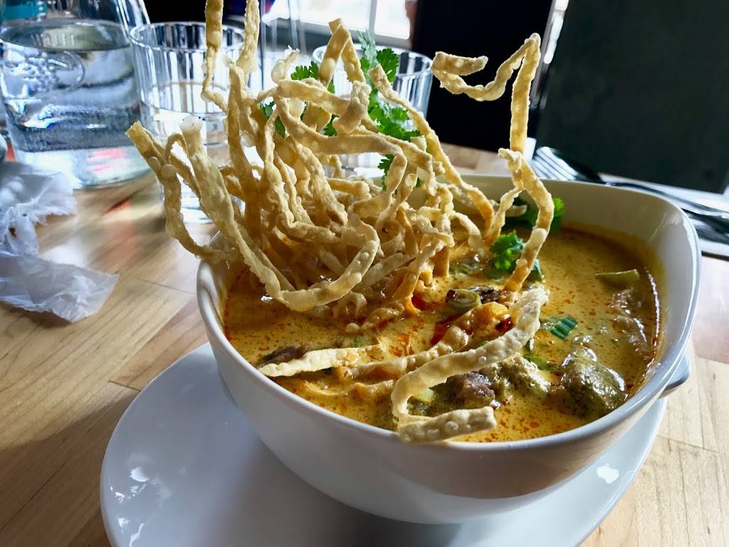 sukhoTHAI | restaurant | 490 Front St E, Toronto, ON M5A 1H7, Canada | 4167772092 OR +1 416-777-2092