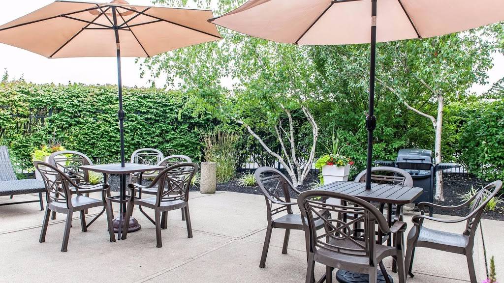 Quality Inn Chester I-75 | restaurant | 8567 Cincinnati Dayton Rd, West Chester Township, OH 45069, USA | 5137553900 OR +1 513-755-3900