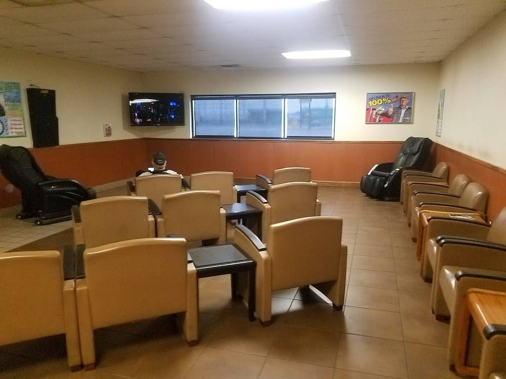 Flying J Travel Center | restaurant | 3400 Service Loop Rd, West Memphis, AR 72301, USA | 8707358200 OR +1 870-735-8200