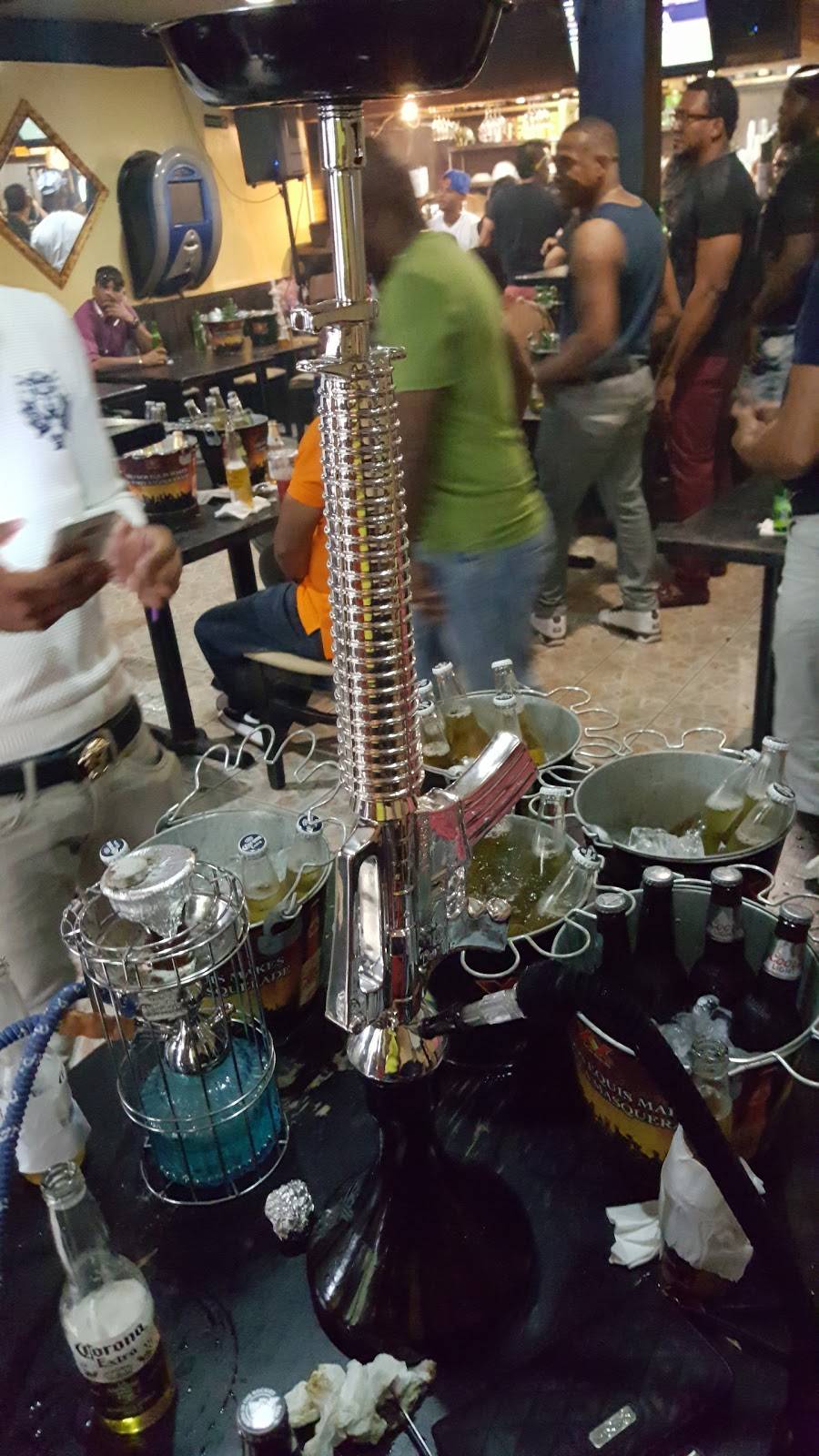 La Rola | restaurant | 400 E 198th St, Bronx, NY 10458, USA | 9176881448 OR +1 917-688-1448