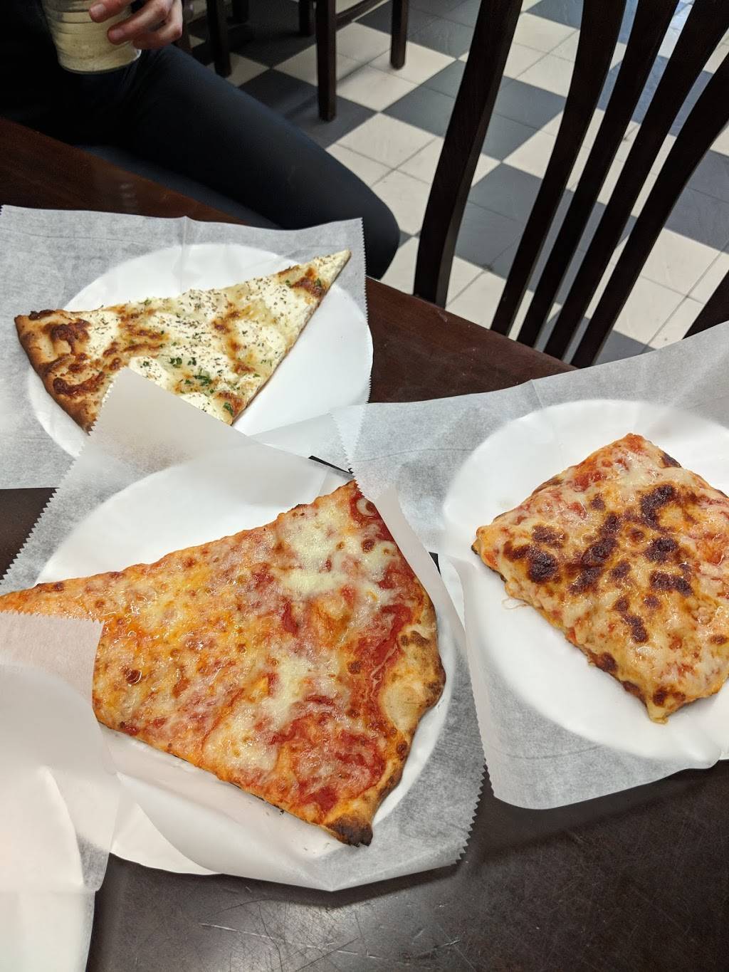 Tommys Pizza | restaurant | 915 Cross Bay Blvd, Broad Channel, NY 11693, USA | 7189456054 OR +1 718-945-6054