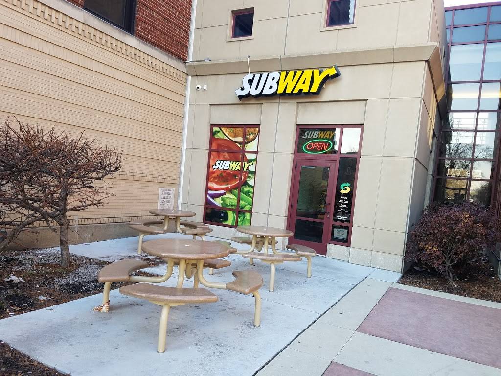Subway Restaurants | restaurant | 1044 N Francisco Ave, Chicago, IL 60622, USA | 7732928214 OR +1 773-292-8214
