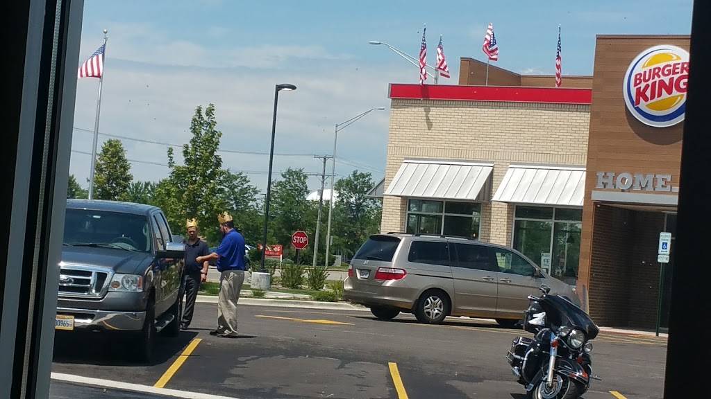 Burger King | restaurant | 2169 Randall Rd, Carpentersville, IL 60110, USA | 6309123056 OR +1 630-912-3056