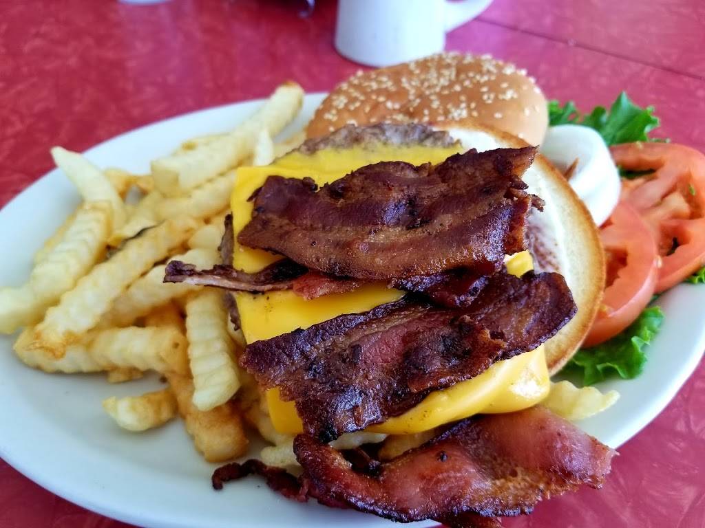 Stanwood Cafe | restaurant | 10025 270th St NW, Stanwood, WA 98292, USA | 3606298427 OR +1 360-629-8427