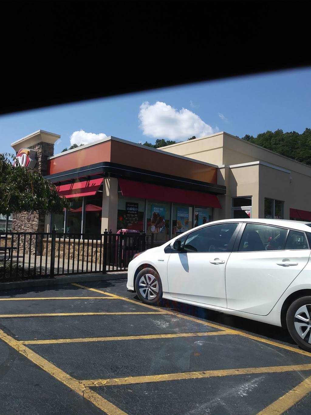 Dairy Queen Grill & Chill | restaurant | 5796 Main St, Clay City, KY 40312, USA | 6066631088 OR +1 606-663-1088