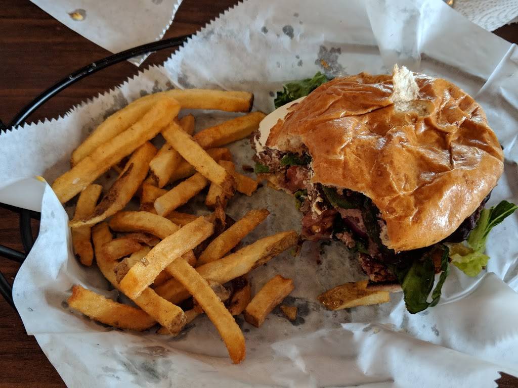 PerrysBurgers | restaurant | 220 Louisiana Ave, Perrysburg, OH 43551, USA | 4199319083 OR +1 419-931-9083