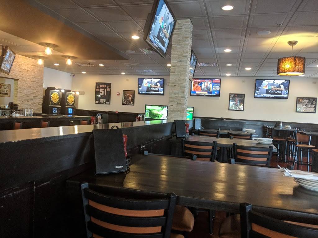 Bottoms Up Sports Bar & Grill | restaurant | 1807 S Washington St, Naperville, IL 60565, USA | 6303642070 OR +1 630-364-2070