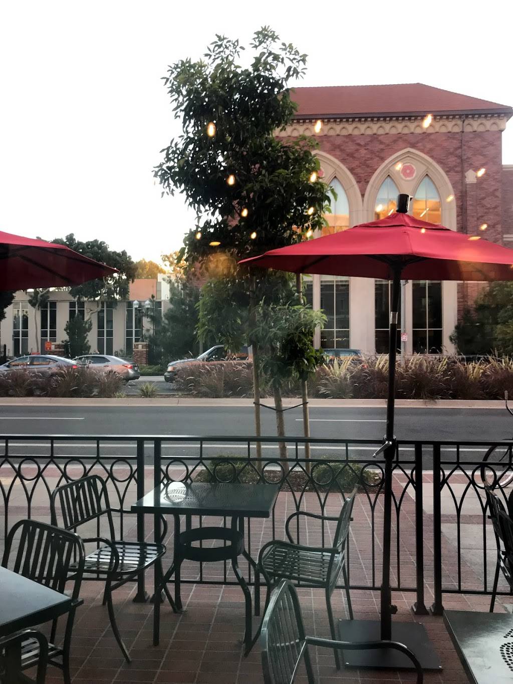 Rances Chicago Pizza | meal takeaway | 835 W Jefferson Blvd #1740, Los Angeles, CA 90089, USA | 3233298000 OR +1 323-329-8000