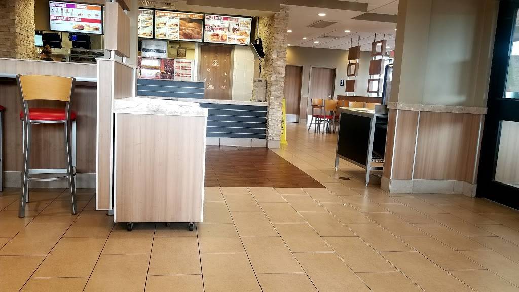 Burger King | restaurant | 605 Tarkiln Hill Rd, New Bedford, MA 02745, USA | 5089971651 OR +1 508-997-1651