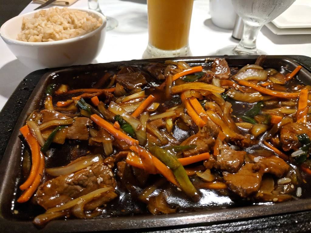 Mynt Fusion Bistro | restaurant | 800 W Main St, Lowell, MI 49331, USA | 6169879307 OR +1 616-987-9307