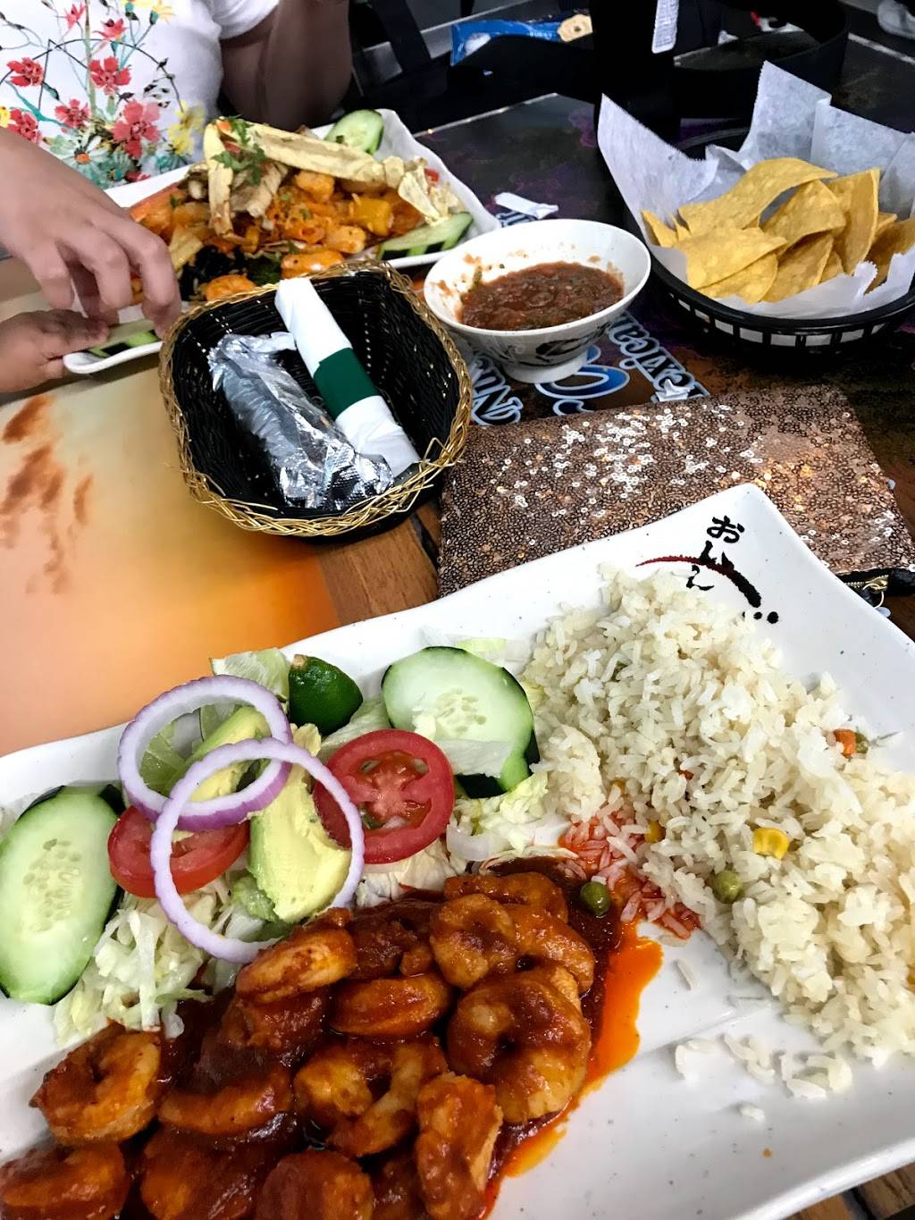 El Nuevo Miramar | restaurant | 501 E Lake St, Minneapolis, MN 55408, USA | 6123536905 OR +1 612-353-6905