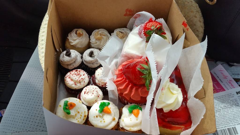 Montilios Baking Company & Pizzeria | restaurant | 703 Granite St, Braintree, MA 02184, USA | 7815355200 OR +1 781-535-5200