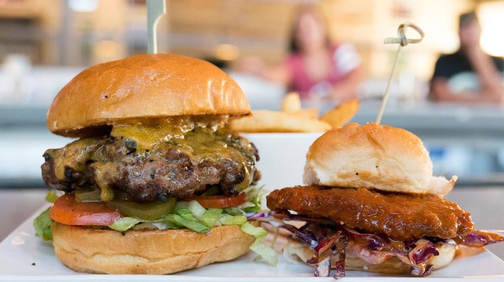 White Rock Alehouse & Brewery | restaurant | 7331 Gaston Ave #100, Dallas, TX 75214, USA | 2149897570 OR +1 214-989-7570