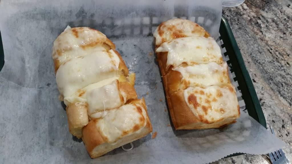 Chicagos Pizza | restaurant | 8498 IN-56, French Lick, IN 47432, USA | 8129362962 OR +1 812-936-2962