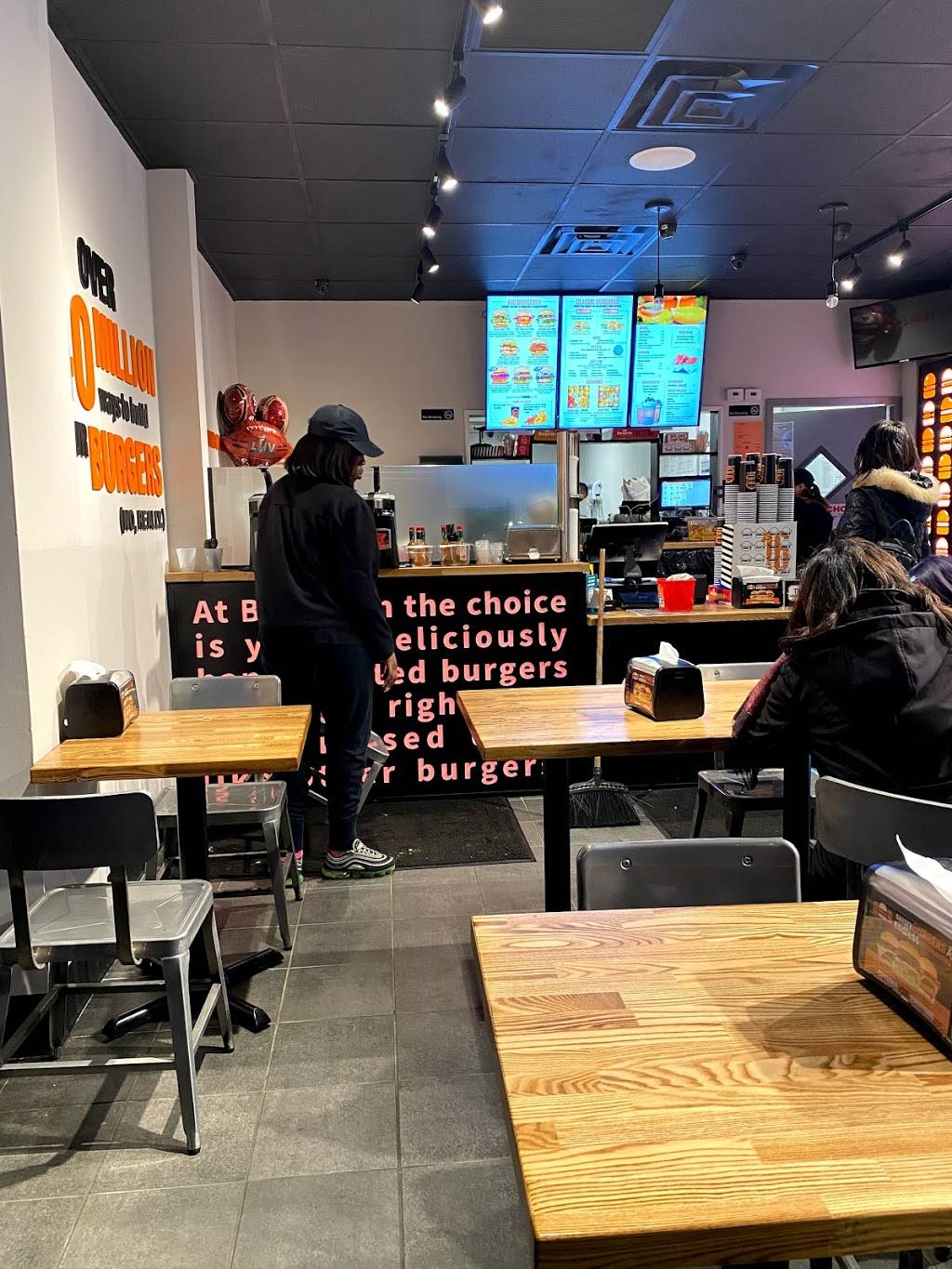 BurgerIM | restaurant | 187 Court St, Brooklyn, NY 11201, USA | 3475296711 OR +1 347-529-6711