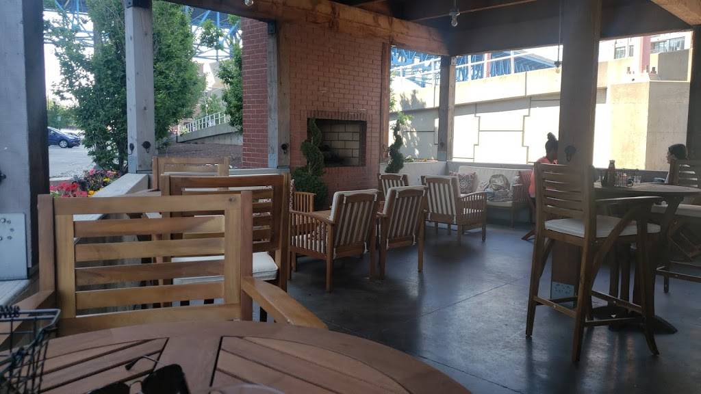 Trumans 216 | restaurant | 1050 W 10th St, Cleveland, OH 44113, USA | 2167955873 OR +1 216-795-5873