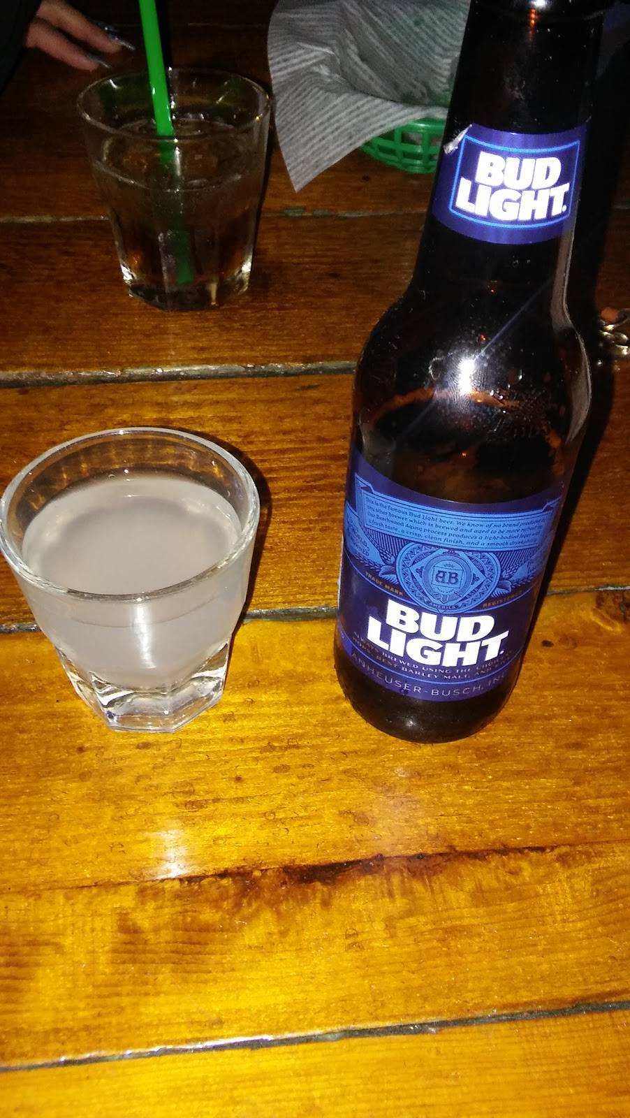 Mickys Bar & Grill | restaurant | 230 Fox St, Lemoore, CA 93245, USA | 5599250262 OR +1 559-925-0262