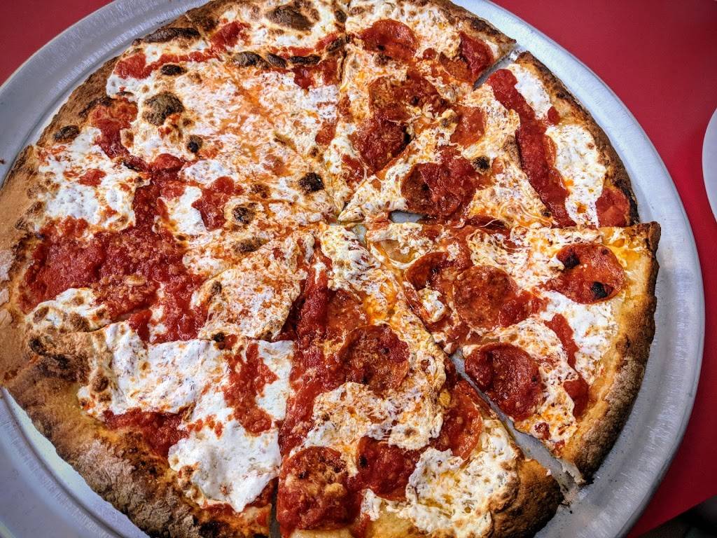 Totonnos Pizzeria Napolitana | restaurant | 1524 Neptune Ave, Brooklyn, NY 11224, USA | 7183728606 OR +1 718-372-8606