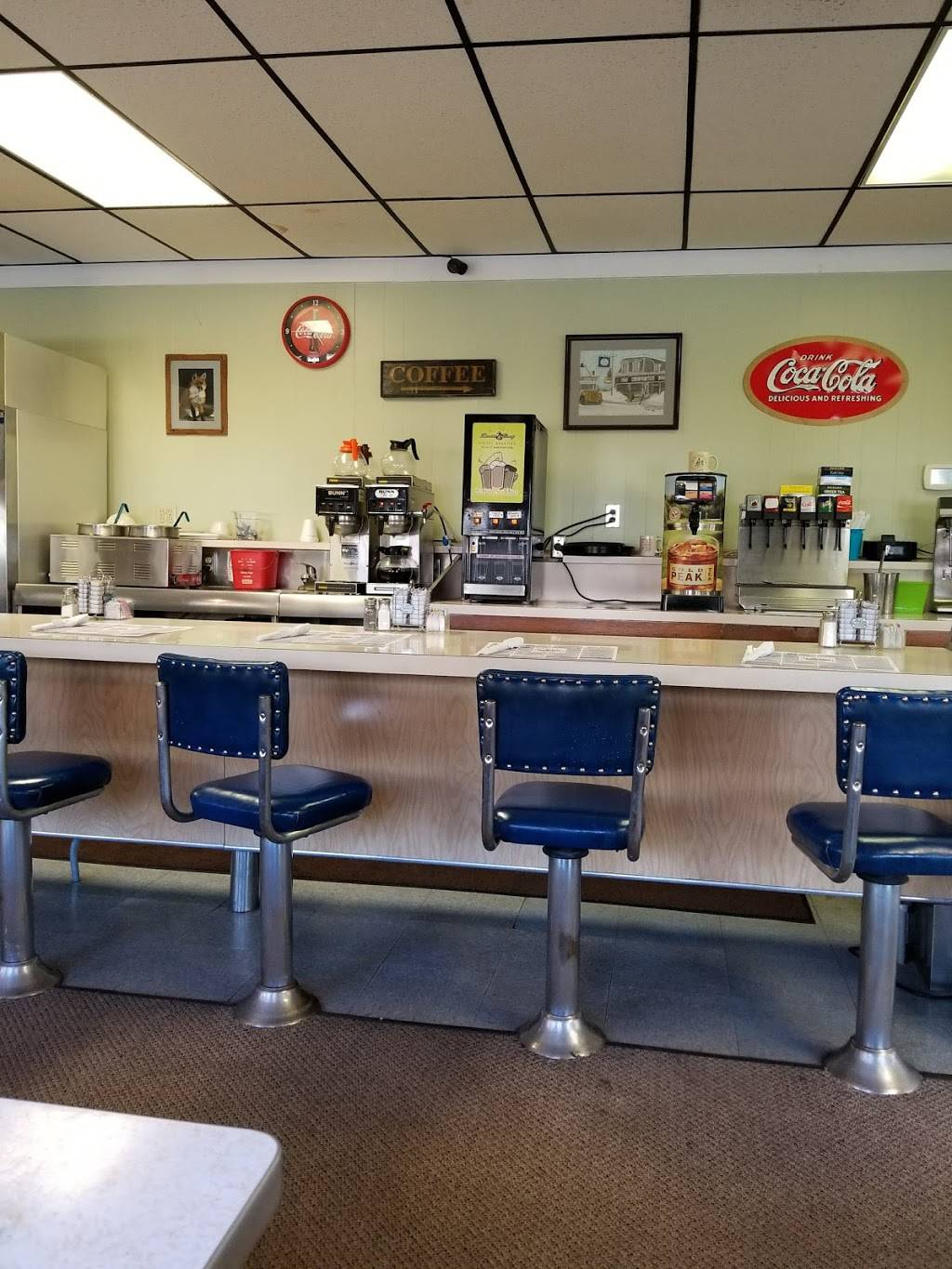 Terre Hill Family Restaurant | restaurant | 213 Main St, East Earl, PA 17519, USA | 7174454755 OR +1 717-445-4755