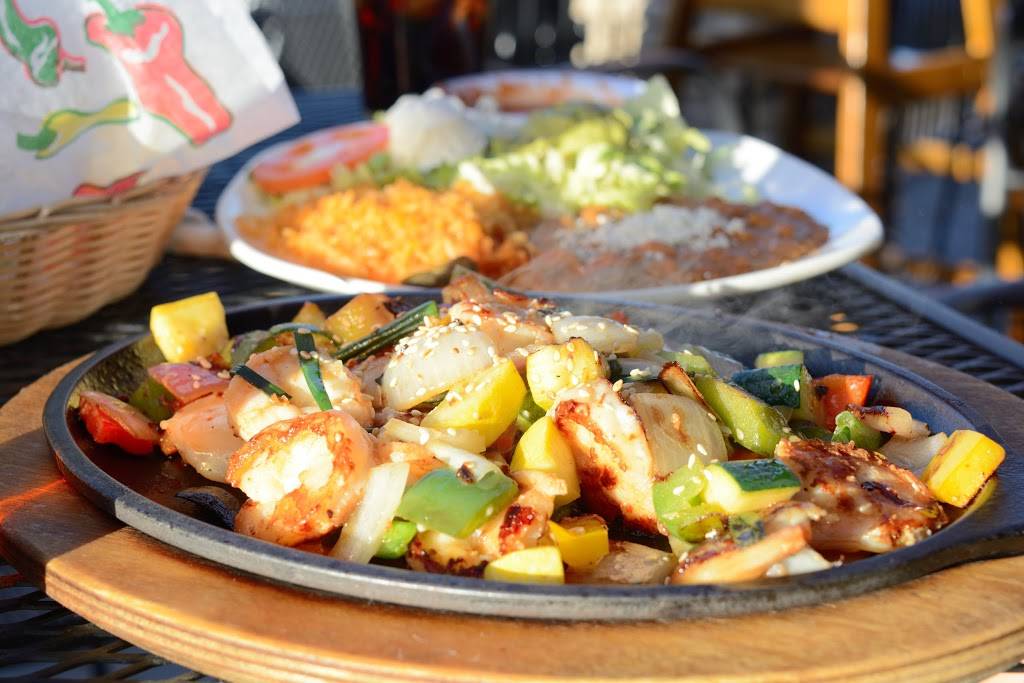 Lolas | restaurant | 3025 Old Forest Rd, Lynchburg, VA 24501, USA | 4343851600 OR +1 434-385-1600