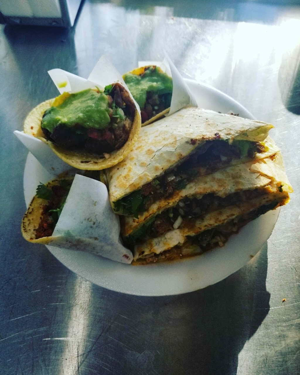 Tacos TJ Style | restaurant | 201 E Ball Rd, Anaheim, CA 92805, USA | 7143570208 OR +1 714-357-0208