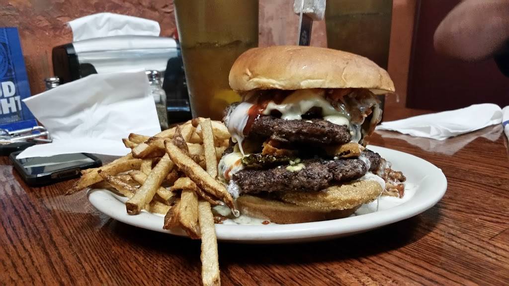 The Wood Booger Grill | restaurant | 921 Park Ave NW, Norton, VA 24273, USA | 2763250551 OR +1 276-325-0551