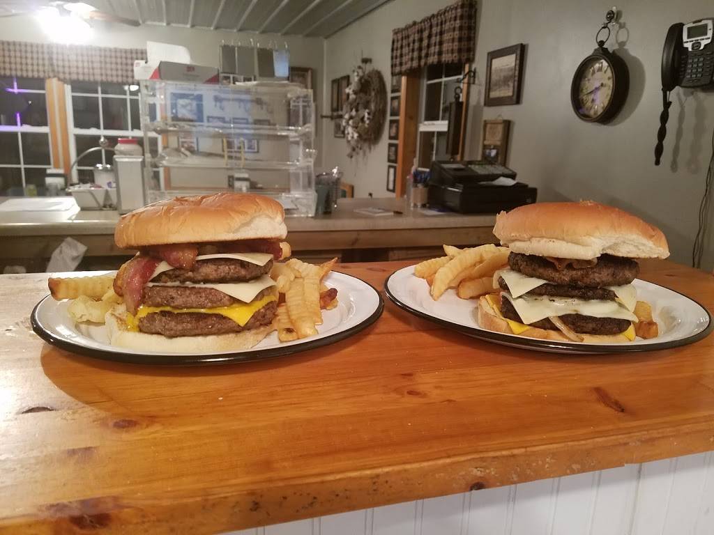 Highway 108 Lumberjack Cafe | restaurant | 9092 TN-108, Altamont, TN 37301, USA | 9316923000 OR +1 931-692-3000