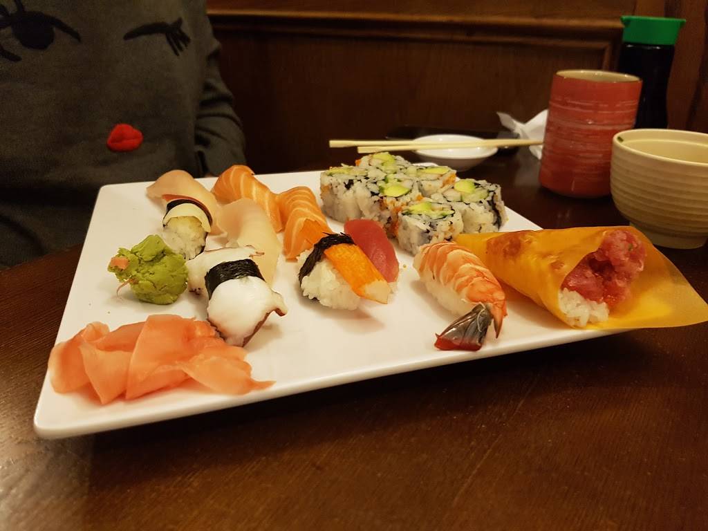 Sushi Supreme | restaurant | 1995 Yonge St, Toronto, ON M4S 1Z9, Canada | 4165440777 OR +1 416-544-0777