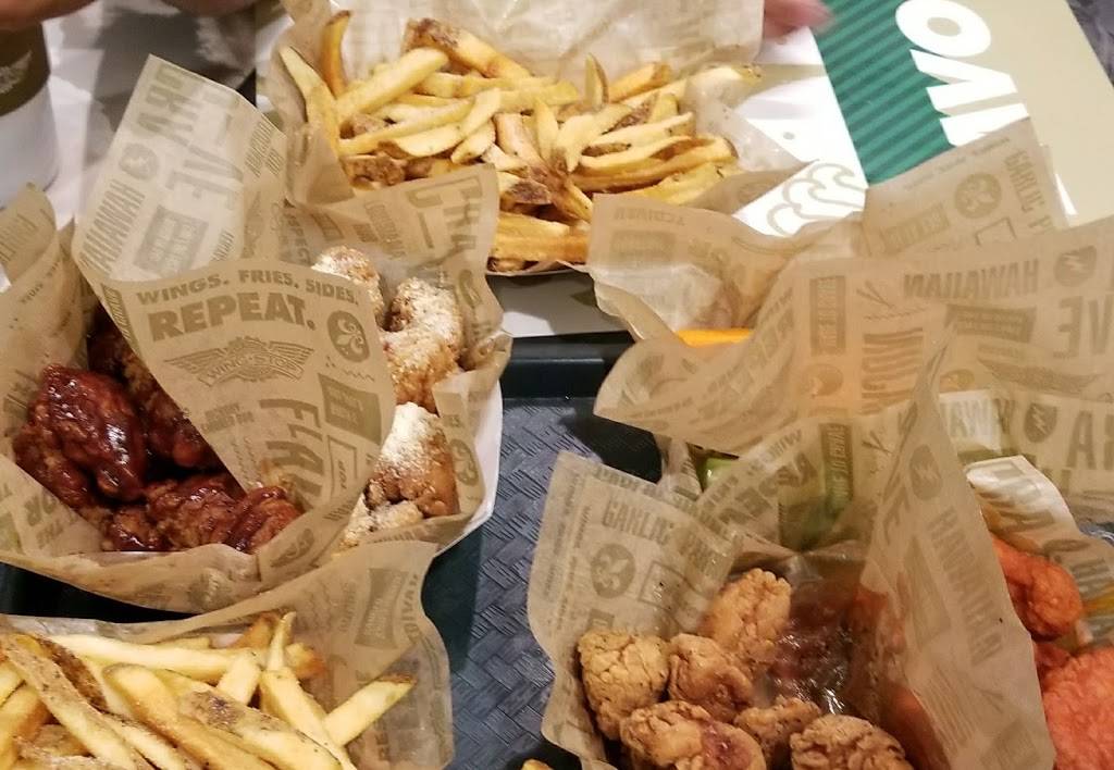 Wingstop | restaurant | 4580 Coffee Rd Ste B, Bakersfield, CA 93308, USA | 6612134567 OR +1 661-213-4567