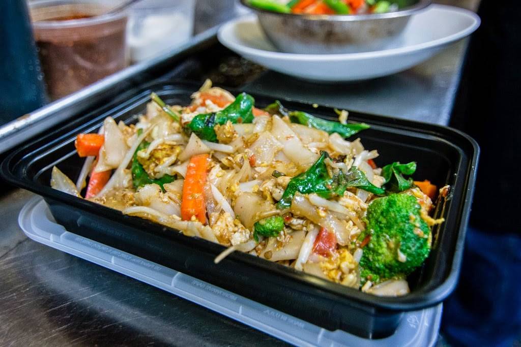 Circles Thai | meal delivery | 1516 Tasker St, Philadelphia, PA 19145, USA | 2676871778 OR +1 267-687-1778