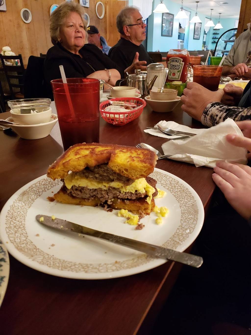 Nancys Cafe | restaurant | 925 Central Ave STE. A, Lake Station, IN 46405, USA | 2199621400 OR +1 219-962-1400