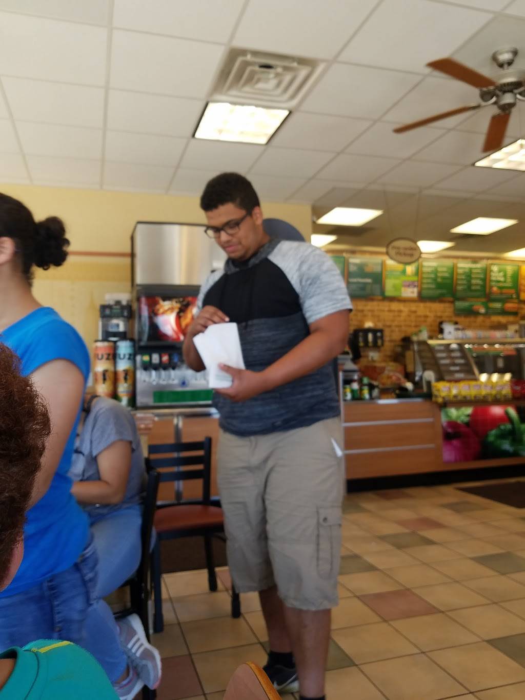 Subway | restaurant | 217 E Carroll St, Tullahoma, TN 37388, USA | 9314556525 OR +1 931-455-6525