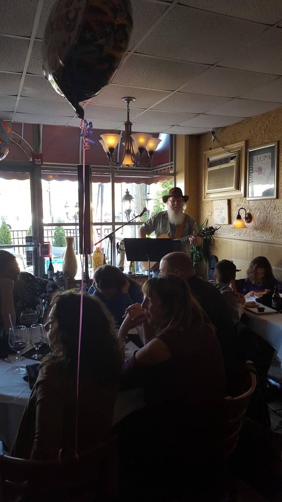 Alfredos Restaurant | restaurant | 189 S Main St, New City, NY 10956, USA | 8456343300 OR +1 845-634-3300