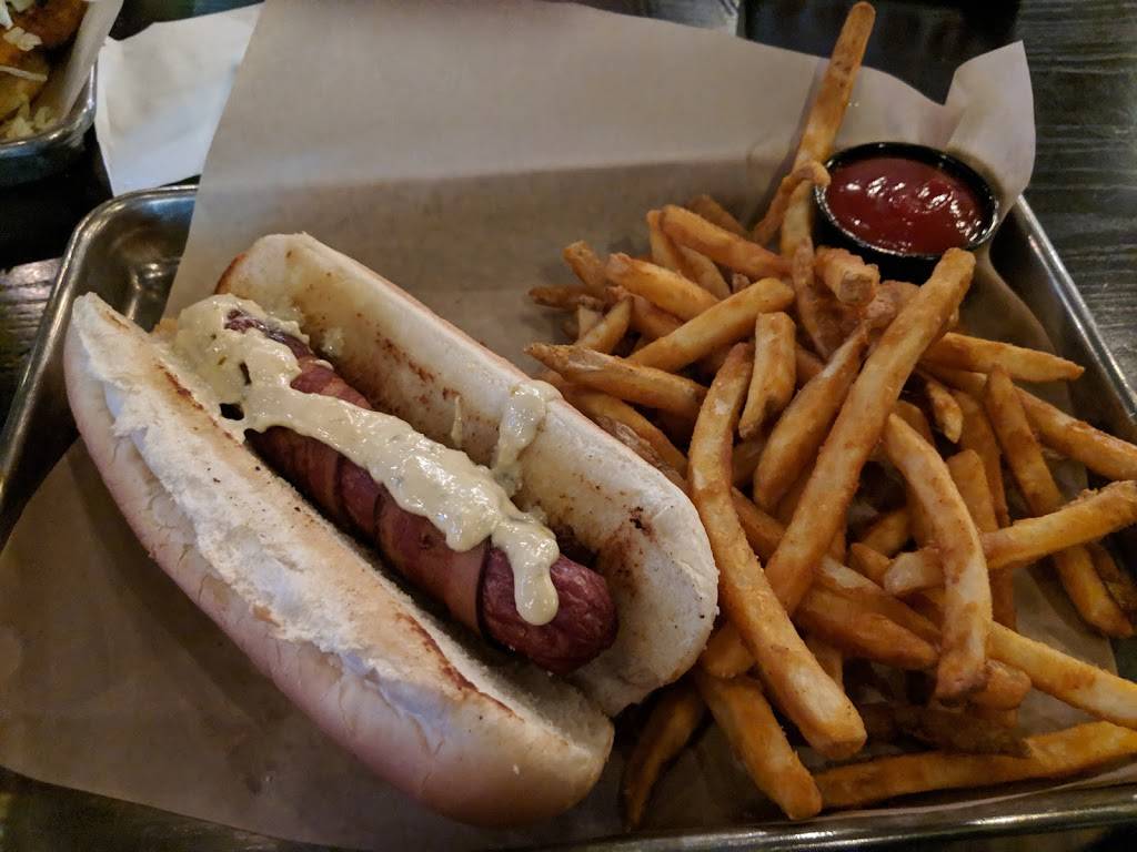 Lakewood Local | restaurant | 811 NE Lakewood Blvd, Lees Summit, MO 64064, USA | 8163817165 OR +1 816-381-7165